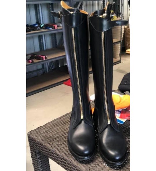 Dark Chocolate or Black Out Of The Shelve With Boot Bag $1100 AUD